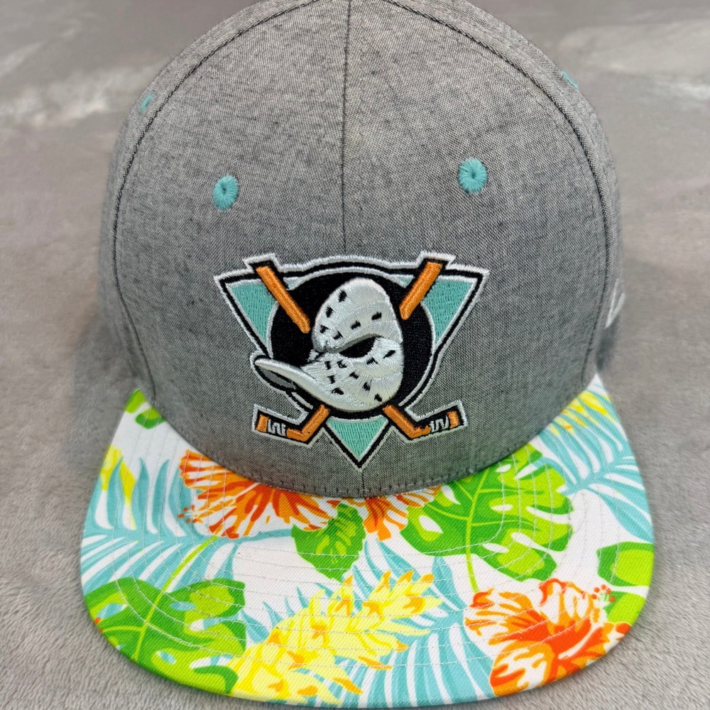 Zephyr Mens Hat Anaheim Ducks Arena Exclusive Floral Snapback OSFM